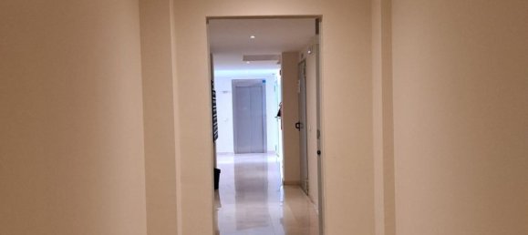 Apartamento de 3 dormitorios en La Florida, Spain No. 167992 26