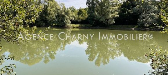 Terreno en Yonne, France 24800 m² No. 312940 2