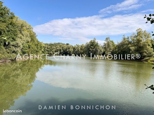 Terreno en Yonne, France 24800 m² No. 312940