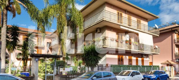 3 Schlafzimmer Wohnung in Aci Catena, Italy, Nr. 358637 5