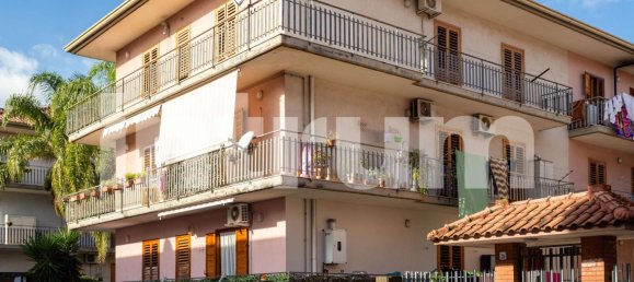 3 Schlafzimmer Wohnung in Aci Catena, Italy, Nr. 358637 6