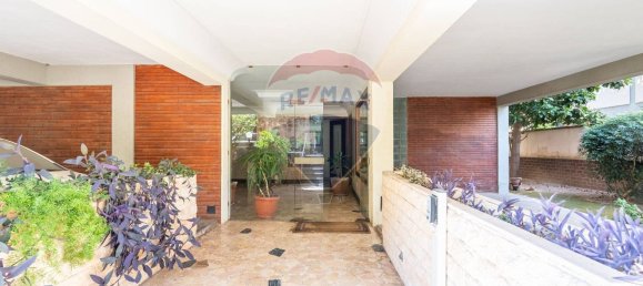 Apartamento de 5 dormitorios en Cagliari, Italy No. 335388 3