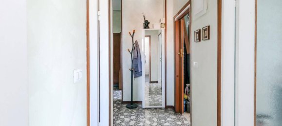 2 bedrooms Apartment in Milan, Italy No. 361586 9