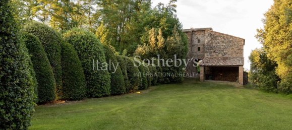 6 bedrooms House in Castel Viscardo, Italy No. 141475 2