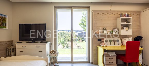 5 bedrooms Villa in Lavagno, Italy No. 263278 9