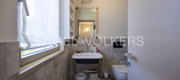 5 bedrooms Villa in Lavagno, Italy No. 263278 7