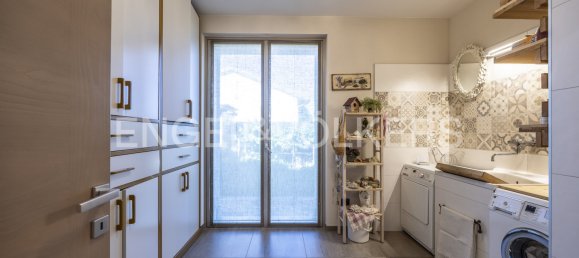 5 bedrooms Villa in Lavagno, Italy No. 263278 11