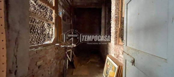 3 bedrooms Apartment in Guastalla, Italy No. 297998 6