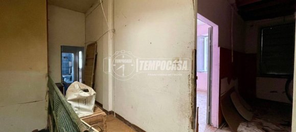 3 bedrooms Apartment in Guastalla, Italy No. 297998 8