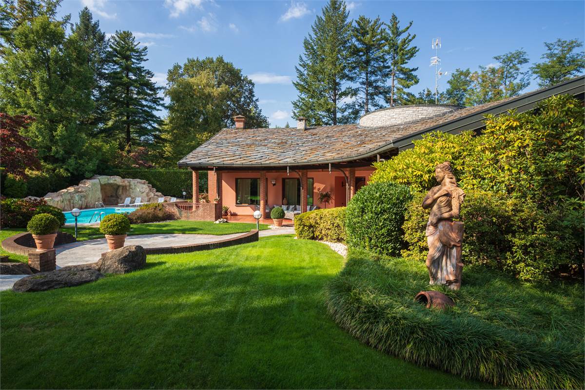 Villa T4 em Guanzate, Italy N.º 319630