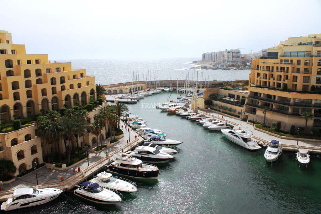 3 chambres Appartement à Saint Julian's, Malta No. 6663