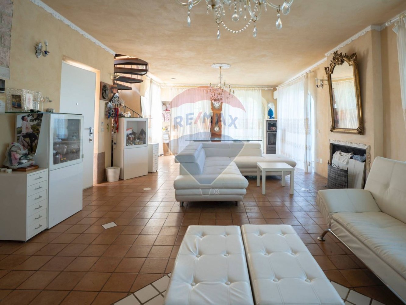 2 bedrooms House in Arcevia, Italy No. 295514