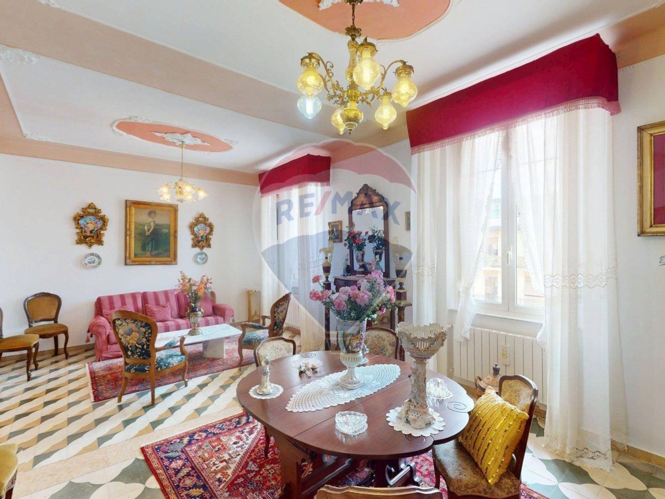 Apartamento de 4 dormitorios en Villafranca in Lunigiana, Italy No. 356188