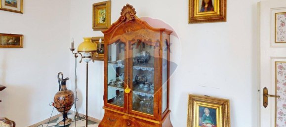 Apartamento de 4 dormitorios en Villafranca in Lunigiana, Italy No. 356188 47