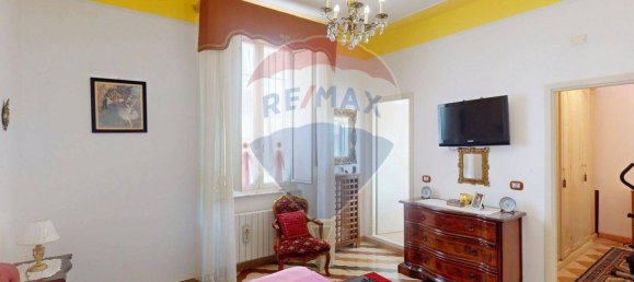 Apartamento de 4 dormitorios en Villafranca in Lunigiana, Italy No. 356188 3
