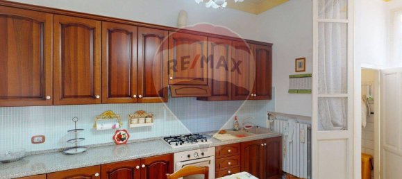 Apartamento de 4 dormitorios en Villafranca in Lunigiana, Italy No. 356188 21