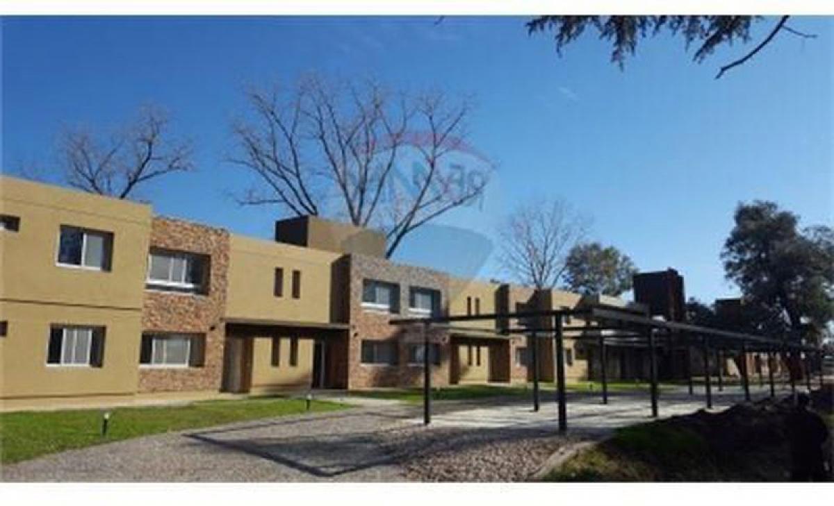 3 bedrooms House in Pilar, Argentina No. 11557