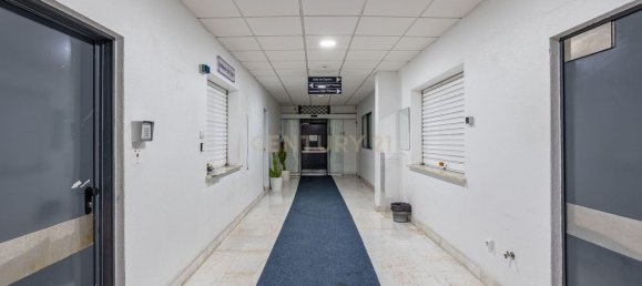 1 chambre Bâtiment à Oeiras, Portugal No. 98701 21