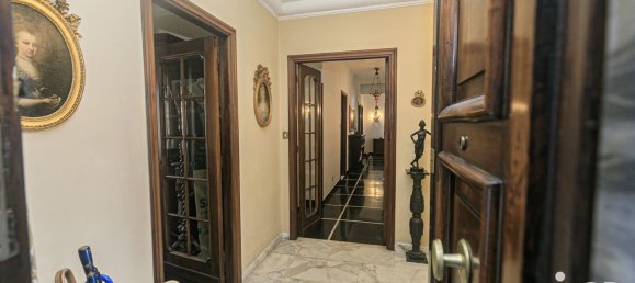 8 rooms Apartment in Genoa, Italy No. 27911 4