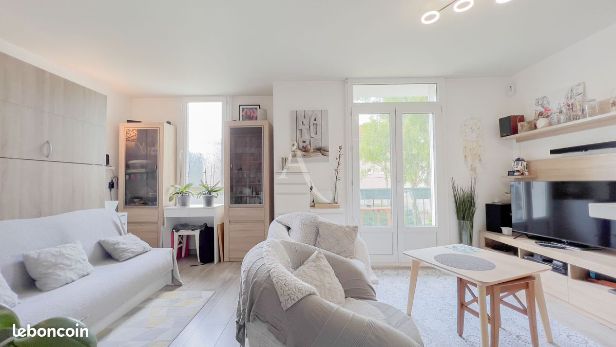 2 غرف نوم شقة في Yerres, France رقم 334179