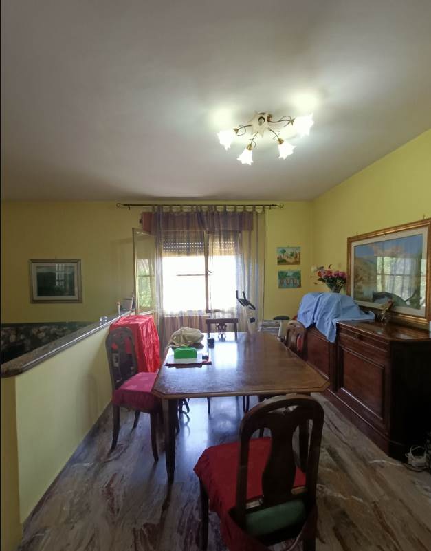 7 rooms Apartment in Sezze, Italy No. 208619