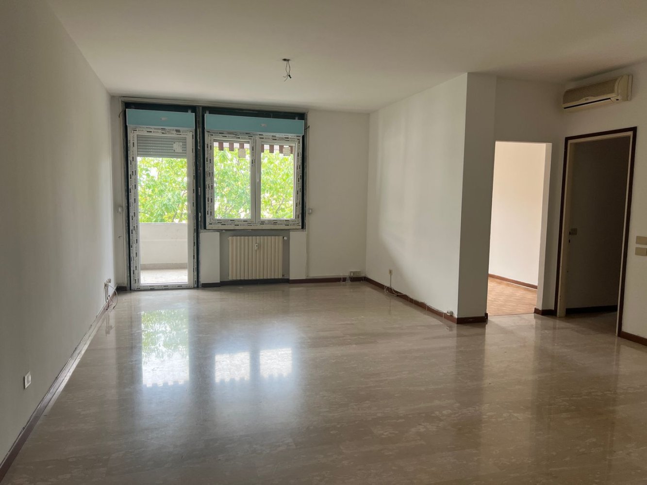 4 bedrooms Apartment in Padua, Italy No. 385177