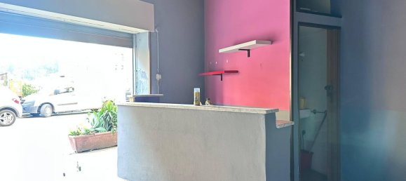22m² Commercial property in Palermo, Italy No. 133595 3