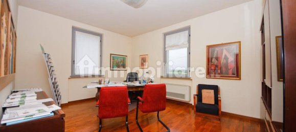 5 rooms Office in Parma, Italy No. 79316 2