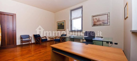 5 rooms Office in Parma, Italy No. 79316 3