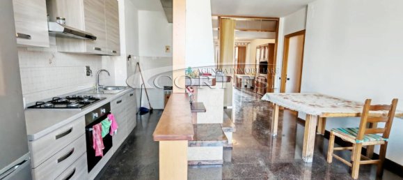 5 bedrooms House in Torgiano, Italy No. 360131 8