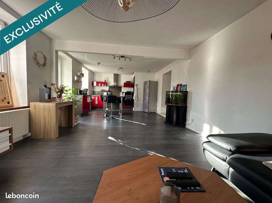 Квартира с 3 спальнями в Роанн, Франция № 208364