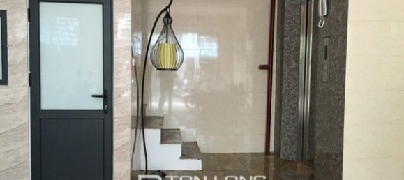 Apartamento de 3 dormitorios en Tay Ho, Vietnam No. 3010 2
