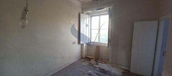  Building in Lisbon, Portugal No. 102620 26