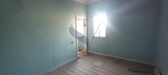  Building in Lisbon, Portugal No. 102620 28