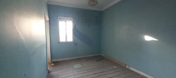  Building in Lisbon, Portugal No. 102620 27