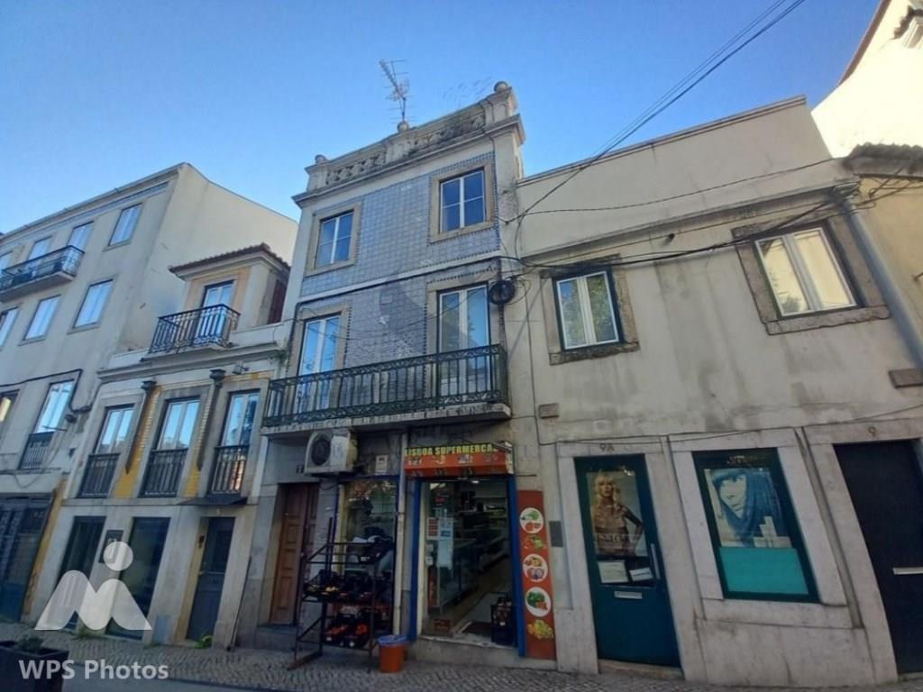  Building in Lisbon, Portugal No. 102620