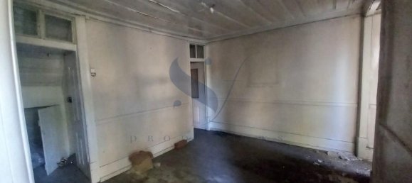  Building in Lisbon, Portugal No. 102620 11