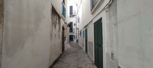 Дом с 4 комнатами в Ночи, Италия № 104520 4