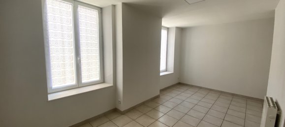 Дом с 4 спальнями в Сент-Аман-Монтрон, Франция № 250302 2