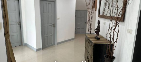 4 bedrooms Villa in Sattahip, Thailand No. 24502 10