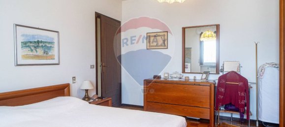 2 bedrooms Apartment in Parma, Italy No. 310967 10