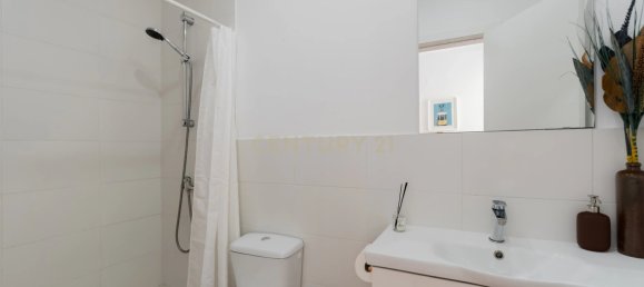 10 bedrooms Building in Lisbon, Portugal No. 250728 4