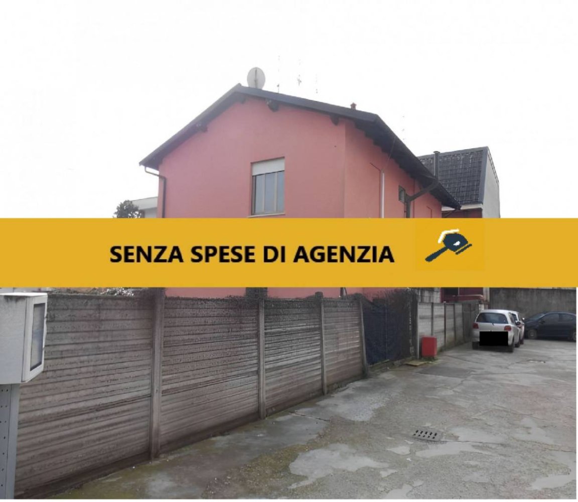 Estudio en Melegnano, Italy No. 208562