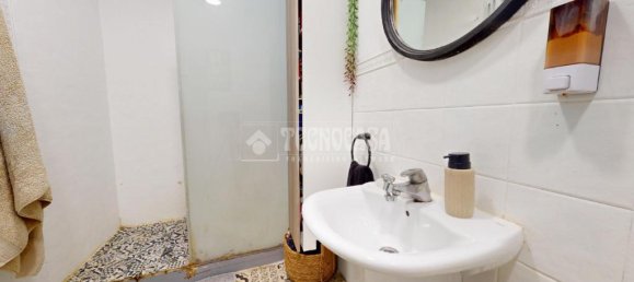 4 rooms Apartment in Valencia, Spain No. 168326 12