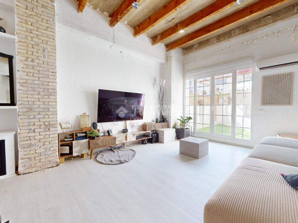 4 rooms Apartment in Valencia, Spain No. 168326