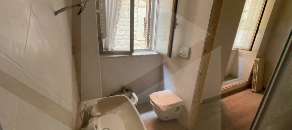 Дом с 6 комнатами в Корато, Италия № 32802 26