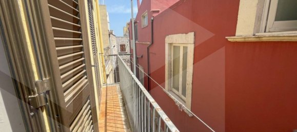 Дом с 6 комнатами в Корато, Италия № 32802 12