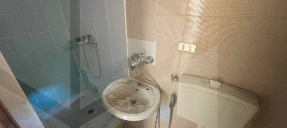 Дом с 6 комнатами в Корато, Италия № 32802 13