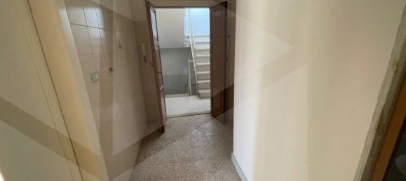 Дом с 6 комнатами в Корато, Италия № 32802 14