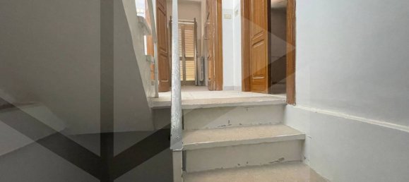 Дом с 6 комнатами в Корато, Италия № 32802 19